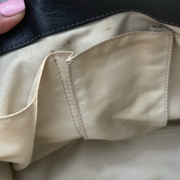 Salvatore Ferragamo purse in very good condition - Picture 13 of 17